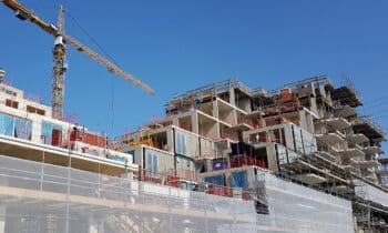 Sluishuis—vooraanzicht—trappengebouw